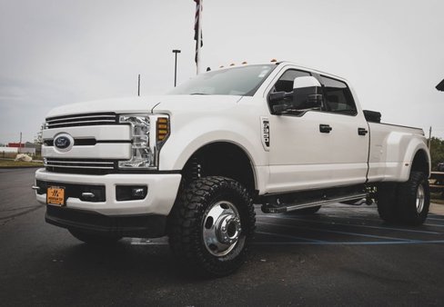 Used 2019 Ford F350 Lariat w/ Lariat Ultimate Package image 23
