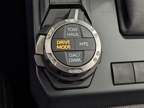 New 2025 Toyota Tacoma SR image 31
