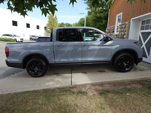 Certified 2022 Honda Ridgeline Black Edition image 8