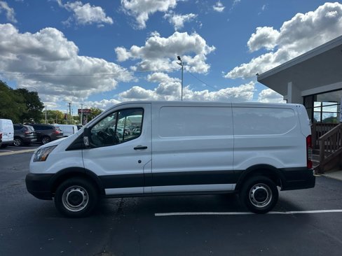 Used 2019 Ford Transit 250 130 Low Roof image 4