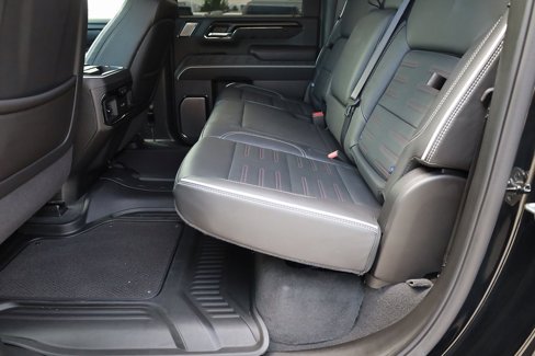 Used 2025 GMC Sierra 2500 AT4X image 21