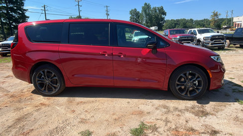 New 2026 Chrysler Pacifica Select image 7