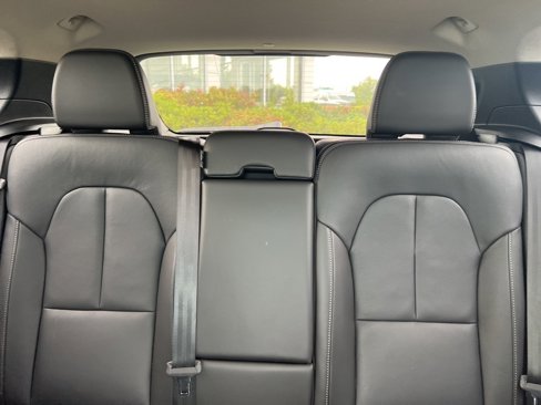 Used 2025 Volvo XC40 B5 Core image 22