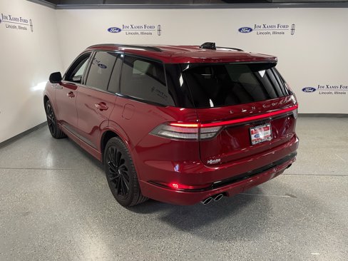 Used 2025 Lincoln Aviator Reserve w/ Jet Appearance Package image 4