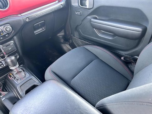 Used 2021 Jeep Wrangler Unlimited Rubicon image 18