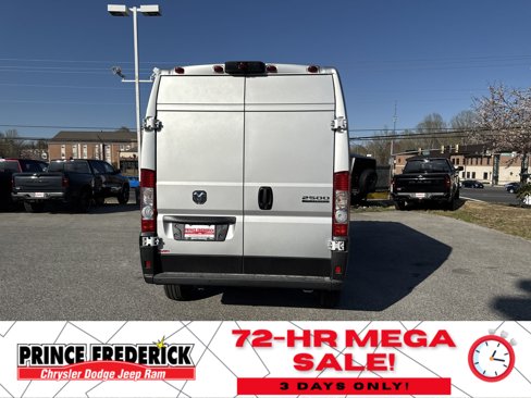 New 2025 RAM ProMaster 2500 w/ Quick Order Package 22G SLT image 4