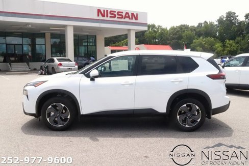 New 2026 Nissan Rogue SV image 4
