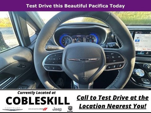 New 2026 Chrysler Pacifica Select image 21