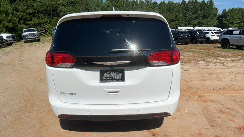 New 2026 Chrysler Voyager LX image 9