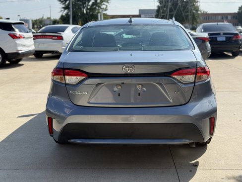 Used 2021 Toyota Corolla LE image 6