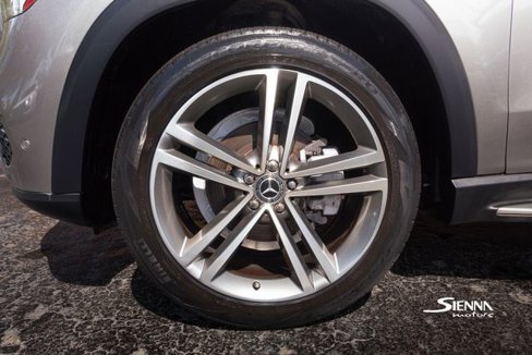 Used 2020 Mercedes-Benz GLE 350 4MATIC w/ Premium Package image 36