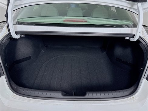 Used 2024 Hyundai Elantra SEL image 37