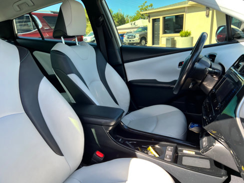 Used 2019 Toyota Prius AWD image 15