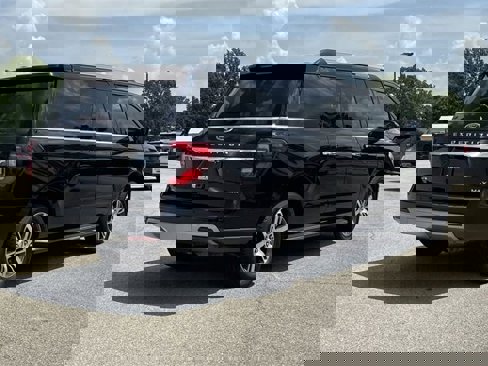 Used 2022 Ford Expedition Max Limited image 5