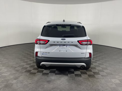Used 2025 Ford Escape Active w/ Cold Weather Package image 4
