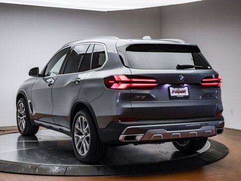 New 2026 BMW X5 sDrive40i w/ Premium Package image 9