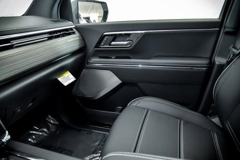 New 2025 GMC Sierra EV Denali image 17
