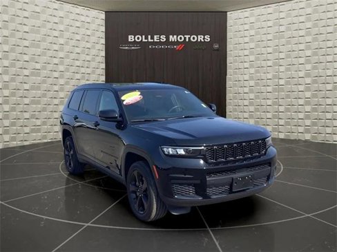 Certified 2022 Jeep Grand Cherokee L Laredo image 1