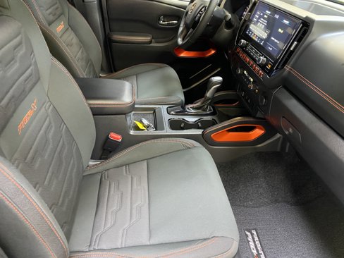 Used 2025 Nissan Frontier Pro-X w/ Tow Package image 25