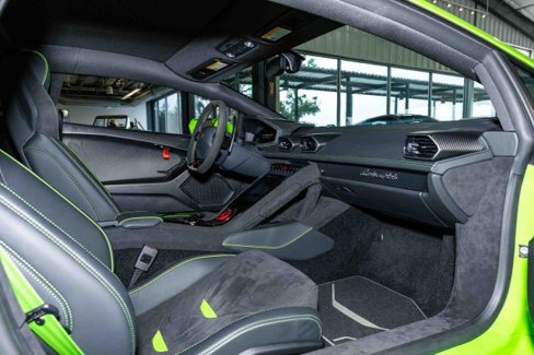Used 2023 Lamborghini Huracan Tecnica image 21