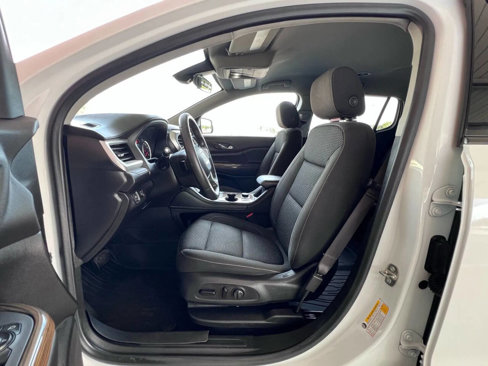 Used 2021 GMC Acadia SLE w/ Driver Convenience Package image 10