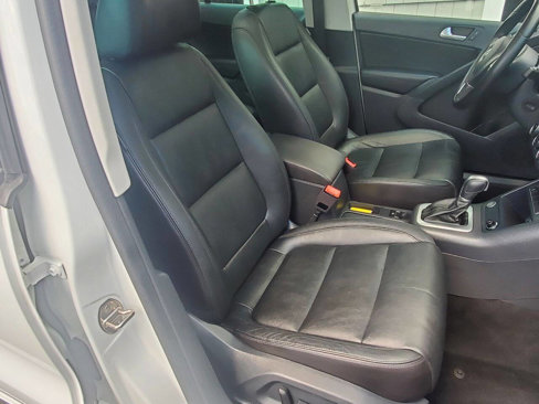 Used 2017 Volkswagen Tiguan Sport image 11