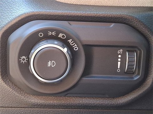 Used 2024 Jeep Wrangler Unlimited image 23