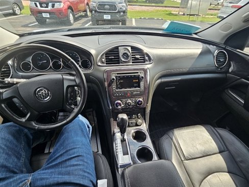 Used 2016 Buick Enclave Leather image 21