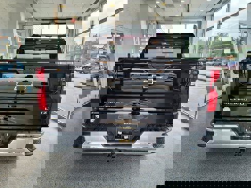 Certified 2022 Chevrolet Silverado 1500 LTZ w/ LTZ Convenience Package II image 5