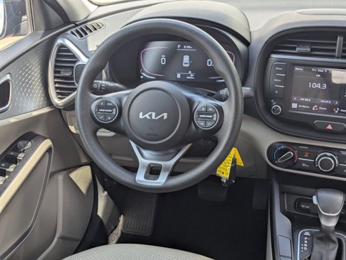 Certified 2023 Kia Soul LX image 13