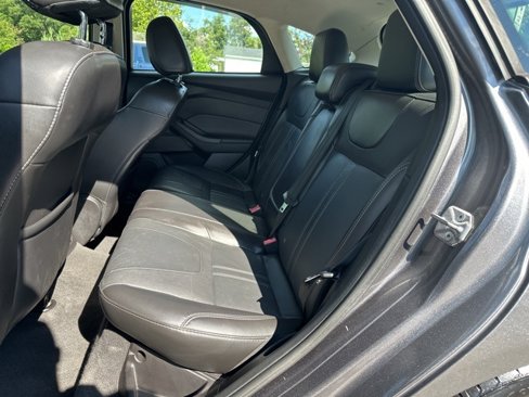 Used 2014 Ford Focus SE w/ Equipment Group 201A image 11