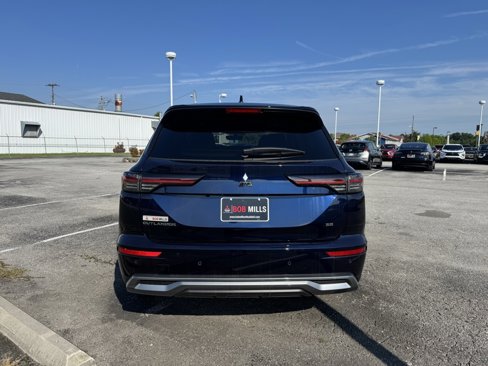 New 2025 Mitsubishi Outlander SE image 5