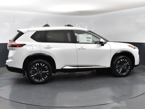 New 2026 Nissan Rogue Platinum image 8