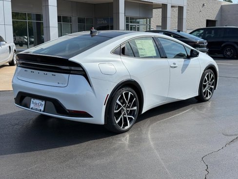 New 2026 Toyota Prius Plug-In Hybrid image 3