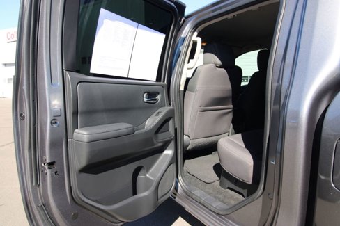 Used 2022 Nissan Frontier SV image 26