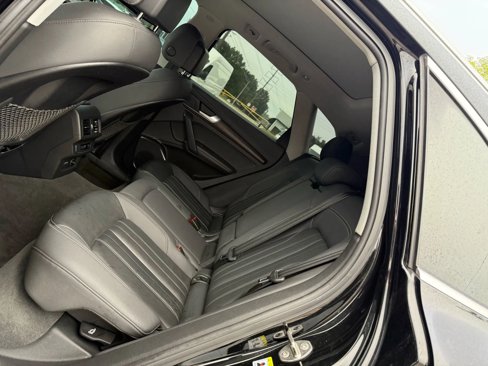 Used 2021 Audi Q5 2.0T Premium Plus w/ Premium Plus Package image 12