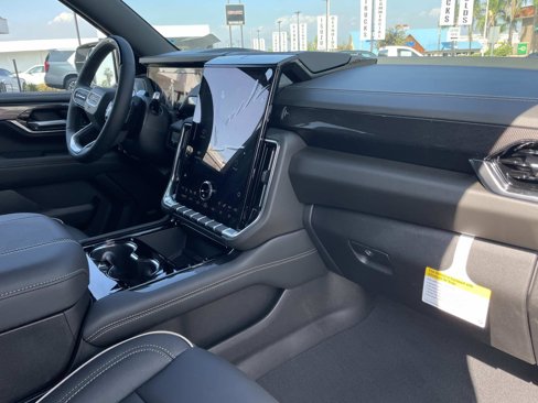 New 2026 GMC Yukon XL Elevation w/ Elevation Premium Package image 28