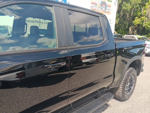 New 2026 Chevrolet Silverado 1500 ZR2 image 2