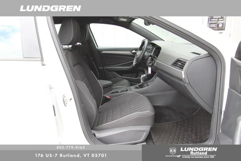 Used 2023 Volkswagen Jetta Sport image 9
