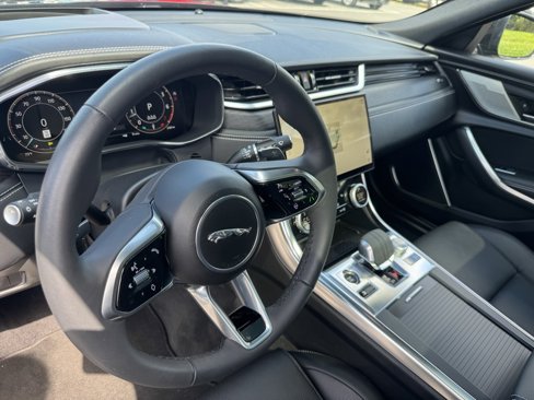 Used 2024 Jaguar XF R-Dynamic SE image 29