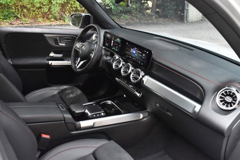 Used 2023 Mercedes-Benz EQB 300 4MATIC image 21