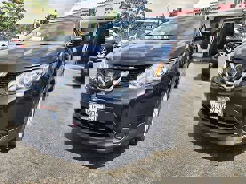 Used 2019 Nissan Rogue Sport S w/ Appearance Package image 26