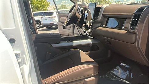 New 2025 RAM 2500 Limited image 12