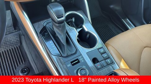 Used 2023 Toyota Highlander L image 14