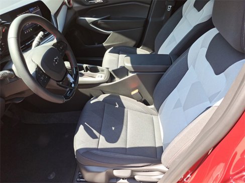 Used 2025 Chevrolet Trax RS w/ Driver Confidence Package image 22