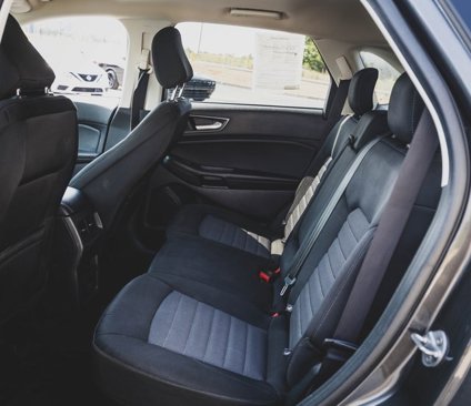 Used 2020 Ford Edge SE image 22