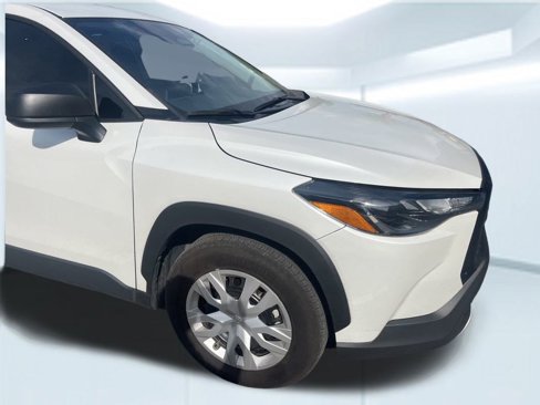 Used 2024 Toyota Corolla Cross L image 17