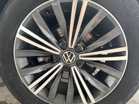 Used 2024 Volkswagen Tiguan Wolfsburg Edition image 5