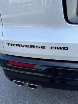 Used 2024 Chevrolet Traverse RS image 16