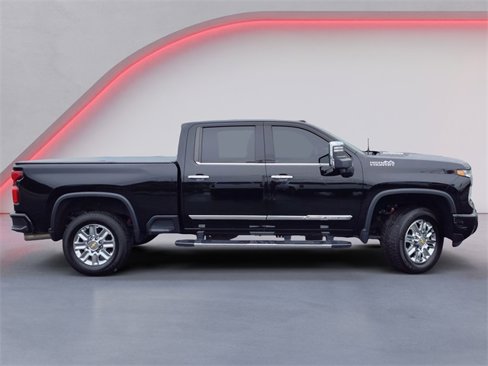 Used 2024 Chevrolet Silverado 3500 High Country image 2